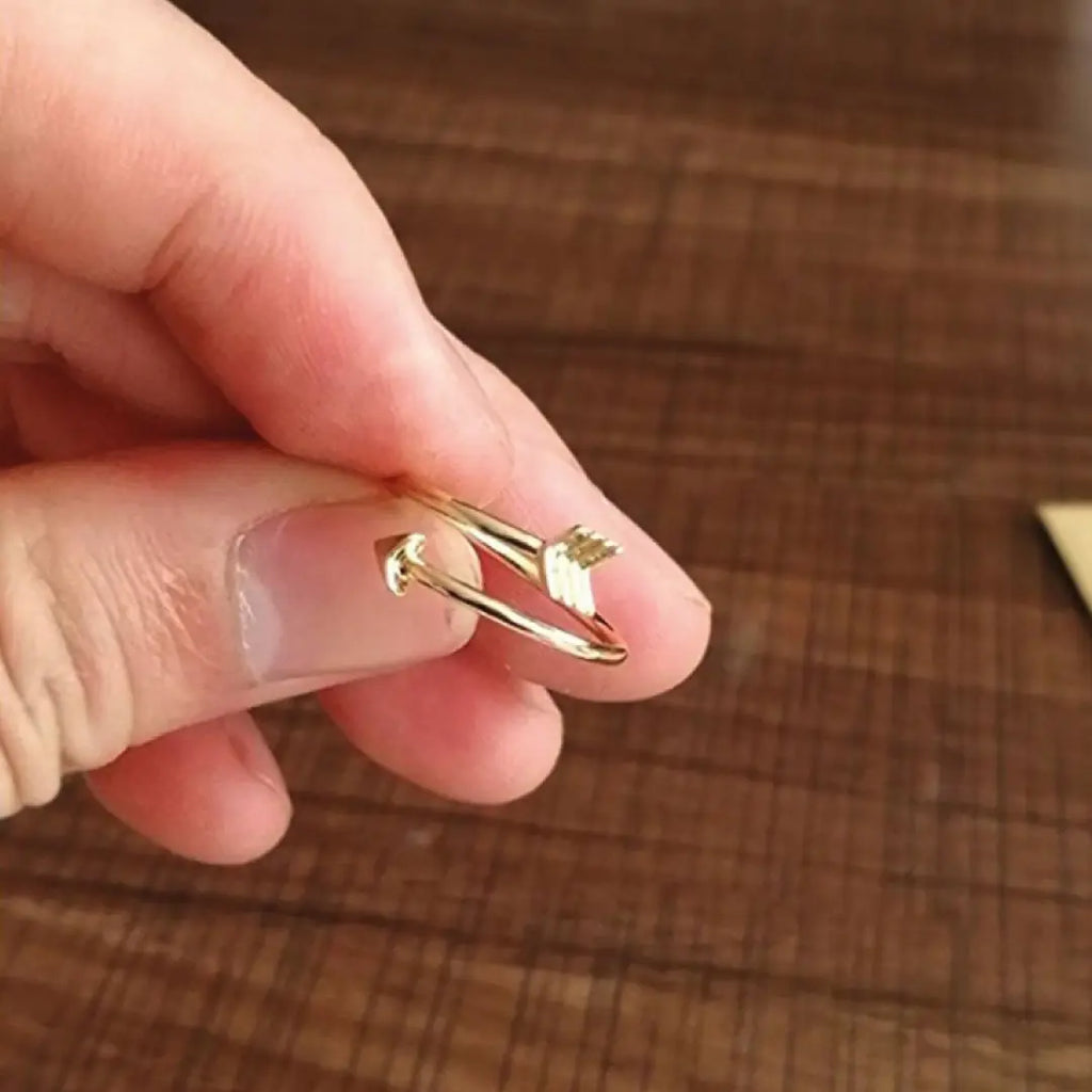 Anillo Delicado de Flecha