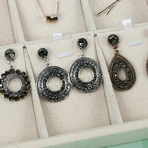 Aretes Caster
