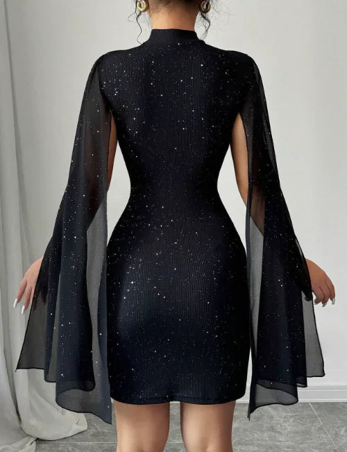 Vestido Ajustado con Capa de Gasa y Perlas con Cuello Redondo