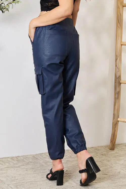 Pantalones Jogger Kristen de Cuero Sintético